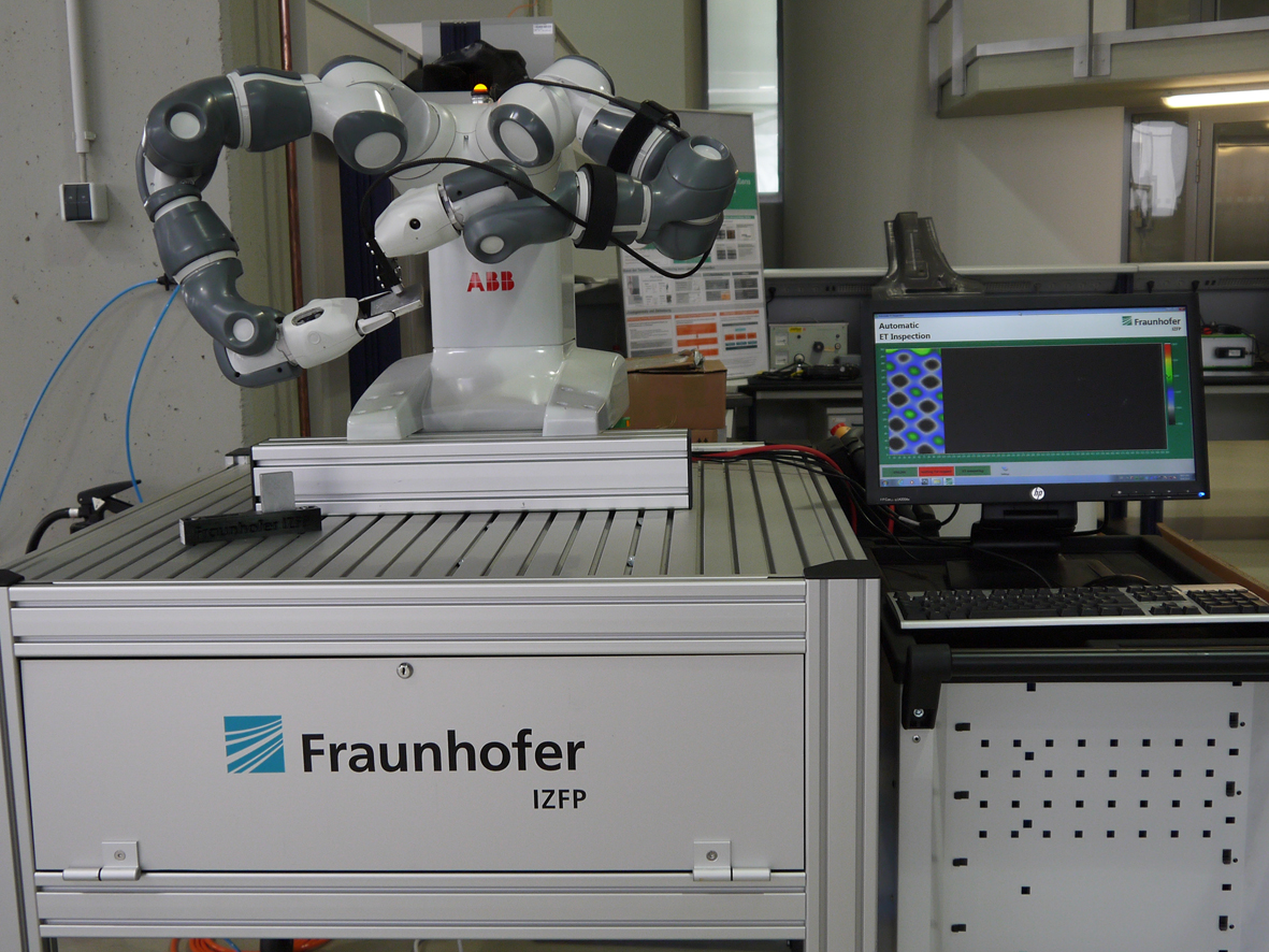 Robotergestütztes Sensorsystem zur zerstörungsfreien Prüfung von Hybridguss-Bauteilen, welches sich ohne großen Aufwand zur Qualitätsüberwachung in Produktionsprozesse integrieren lässt.